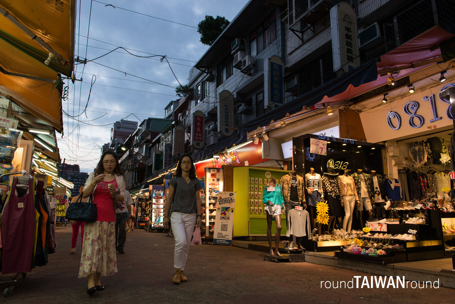 Linjiang_Street_Night_Market________-019.jpg